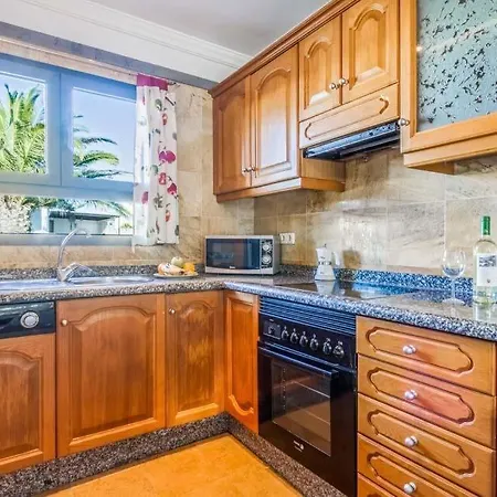 In Playa Blanca Sleeps 6 With Pool Air Con And Wifi * Playa Blanca (Lanzarote)